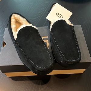 Mens UGG Slippers Black Suede size 10M